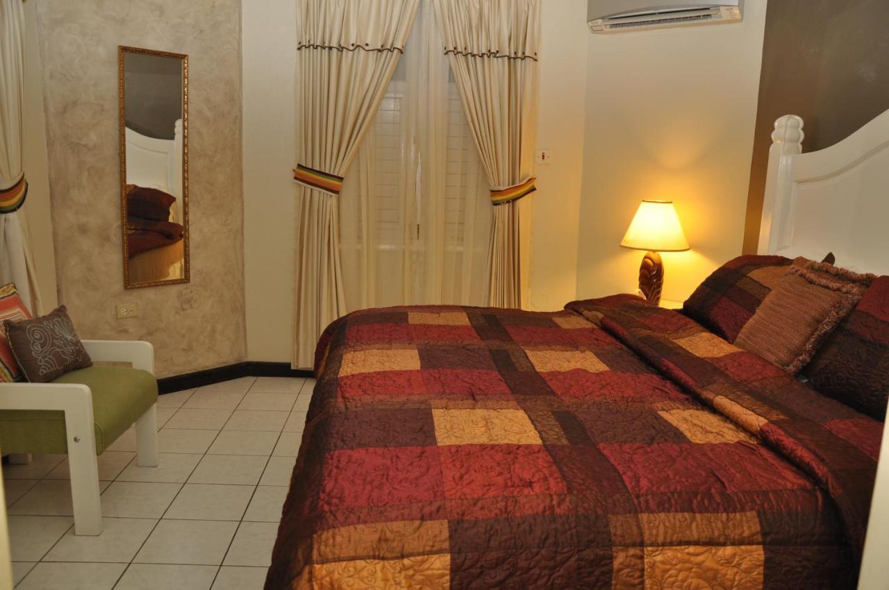 Appartement Marchabell By The Sea E22 à Ocho Ríos Chambre photo
